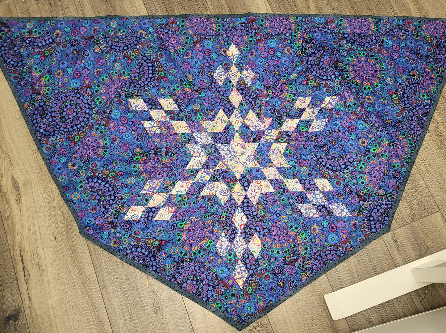 Northern Star Quilted Shawl Pattern by Ana Galan (PDF ONLY)